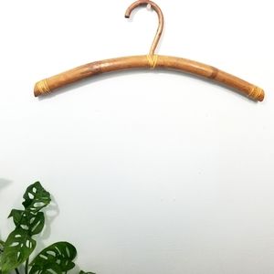 VNTG》One Bohemian Rattan Decorative Display Hanger
